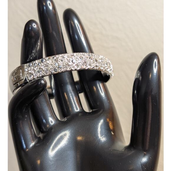 FOSSIL Silver Tone Rhinestone Encrusted Hinged Oval Bangle Bracelet - Picture 9 of 10